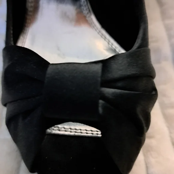 Heels - Picture 4 of 5